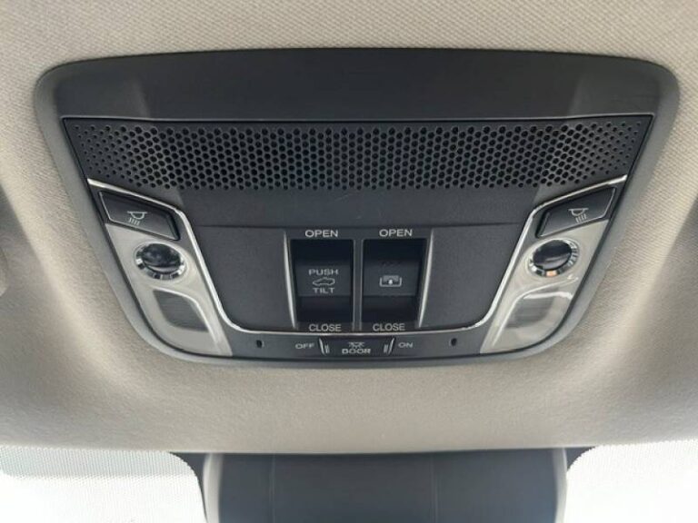 Honda HRV HR-V 1.5 i-VTEC Executive Navi CVT - Image 13 (July 17, 2026)