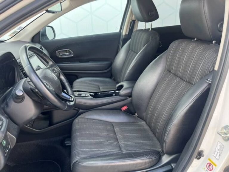Honda HRV HR-V 1.5 i-VTEC Executive Navi CVT - Image 18 (July 17, 2026)