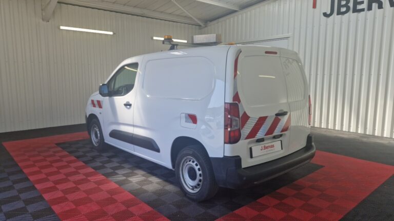 Peugeot Partner PURETECH 110 S&S STANDARD 650KG PREMIUM - Image 03 (July 17, 2026)
