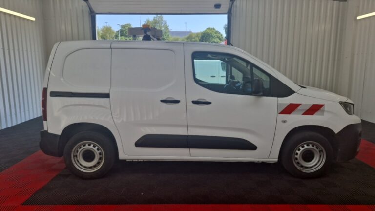 Peugeot Partner PURETECH 110 S&S STANDARD 650KG PREMIUM - Image 06 (July 17, 2026)