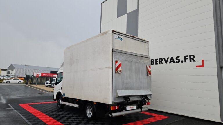 Renault-Trucks Maxity 3T5 DCI 130 CAISSE 20m3 + HAYON - Image 03 (July 17, 2026)