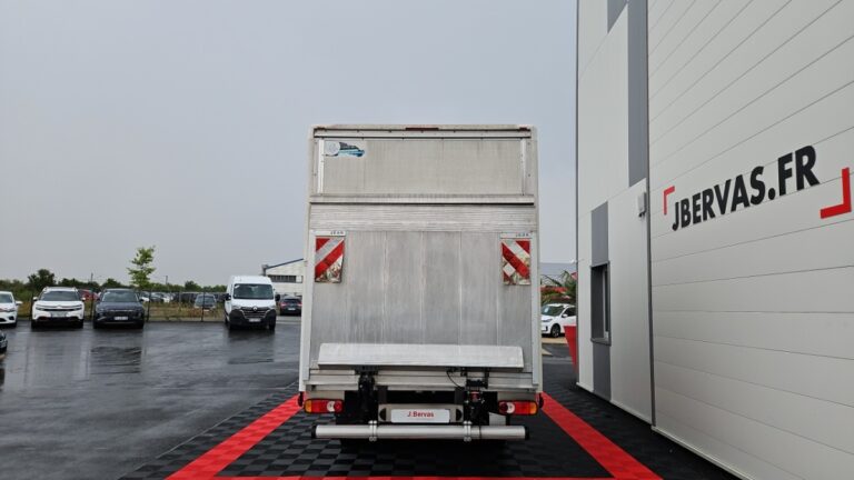 Renault-Trucks Maxity 3T5 DCI 130 CAISSE 20m3 + HAYON - Image 04 (July 17, 2026)