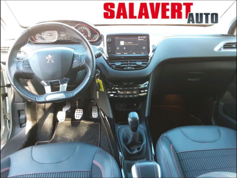 Peugeot 2008 1.2L 110 CV PURETECH GT LINE - Image 05 (July 18, 2026)