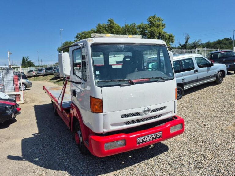 Nissan Atleon DEPANNEUSE TRES BON ETAT REVISé VL - Image 04 (July 18, 2026)