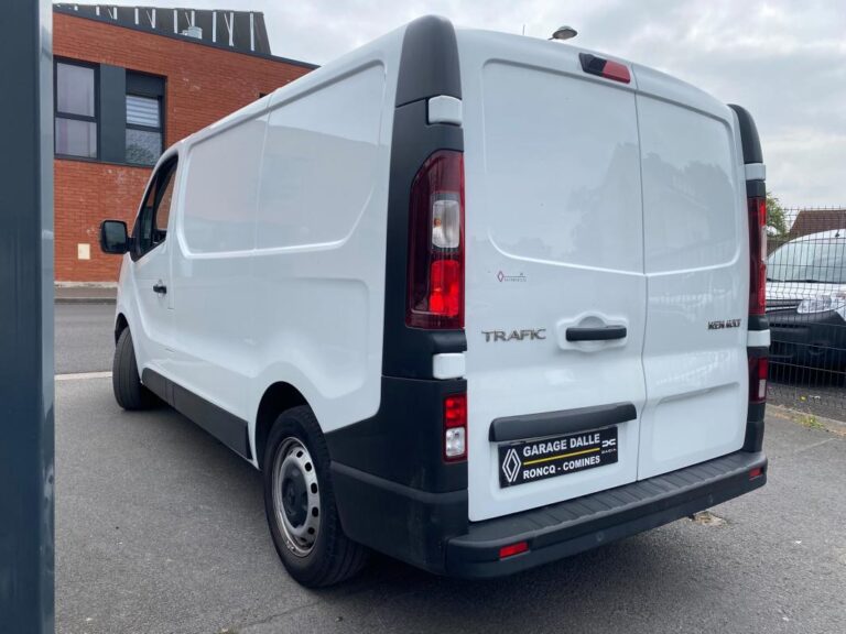 Renault Trafic GRD CONFORT 2.0DCI 130CV 2T8 13700HT – CAMERA/CARPLAY/GPS/ROUE DE SECOURS - Image 17 (July 18, 2026)