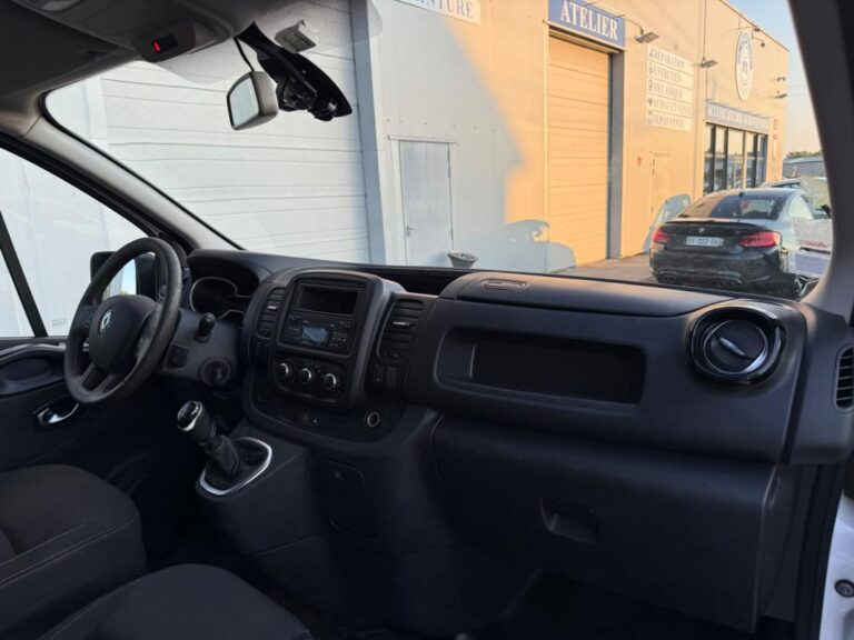 Renault Trafic 2.0 BLUE DCI 120 CH COMFORT TVA RECUPERABLE GARANTIE 6 MOIS / REPRISE POSSIBLE - Image 10 (July 18, 2026)