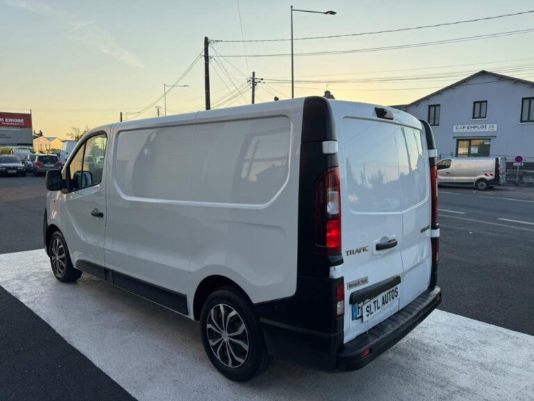 Renault Trafic 2.0 BLUE DCI 120 CH COMFORT TVA RECUPERABLE GARANTIE 6 MOIS / REPRISE POSSIBLE - Image 05 (July 18, 2026)