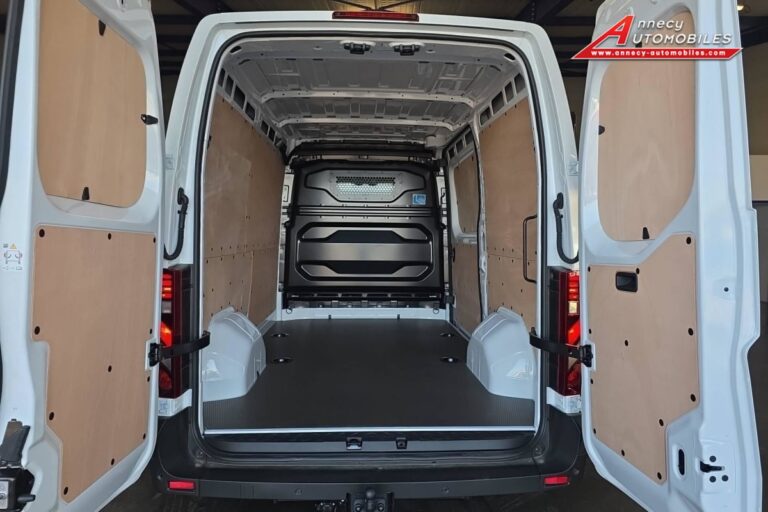 Renault Master Fourgon BLUE DCI 130 3T5 TR EXTRA - Image 11 (July 20, 2026)