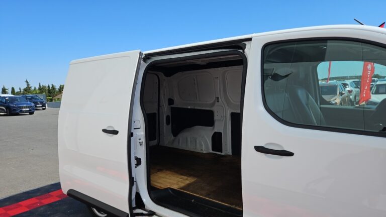 Peugeot Expert FOURGON tole standard 1.5 bluehdi 120 ss bvm6 premium - Image 10 (July 20, 2026)