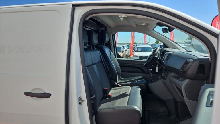 Peugeot Expert FOURGON tole standard 1.5 bluehdi 120 ss bvm6 premium - Image 11 (July 20, 2026)