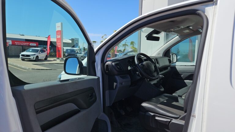 Peugeot Expert FOURGON tole standard 1.5 bluehdi 120 ss bvm6 premium - Image 12 (July 20, 2026)