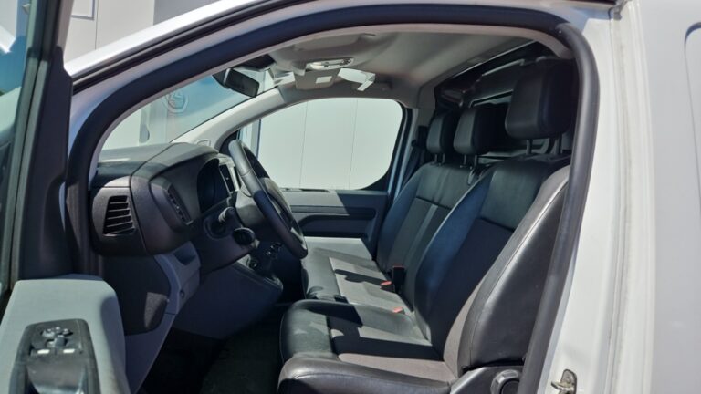 Peugeot Expert FOURGON tole standard 1.5 bluehdi 120 ss bvm6 premium - Image 13 (July 20, 2026)