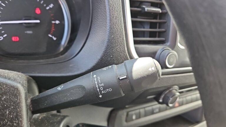 Peugeot Expert FOURGON tole standard 1.5 bluehdi 120 ss bvm6 premium - Image 19 (July 20, 2026)