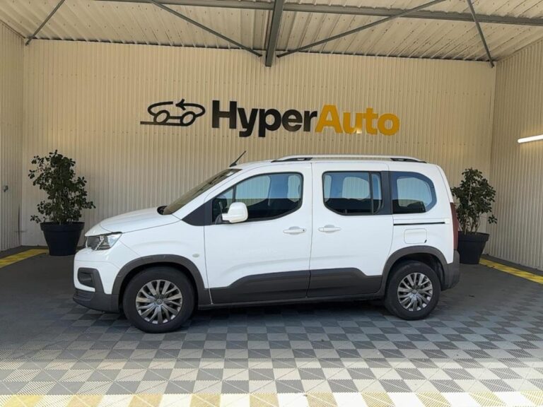 Peugeot Rifter STANDARD PURETECH 110 SS BVM6 ALLURE - Image 19 (July 24, 2026)