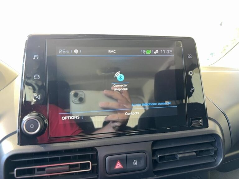Peugeot Rifter STANDARD PURETECH 110 SS BVM6 ALLURE - Image 15 (July 20, 2026)
