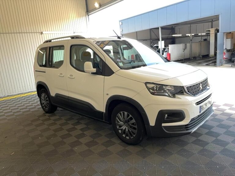 Peugeot Rifter STANDARD PURETECH 110 SS BVM6 ALLURE - Image 05 (July 20, 2026)
