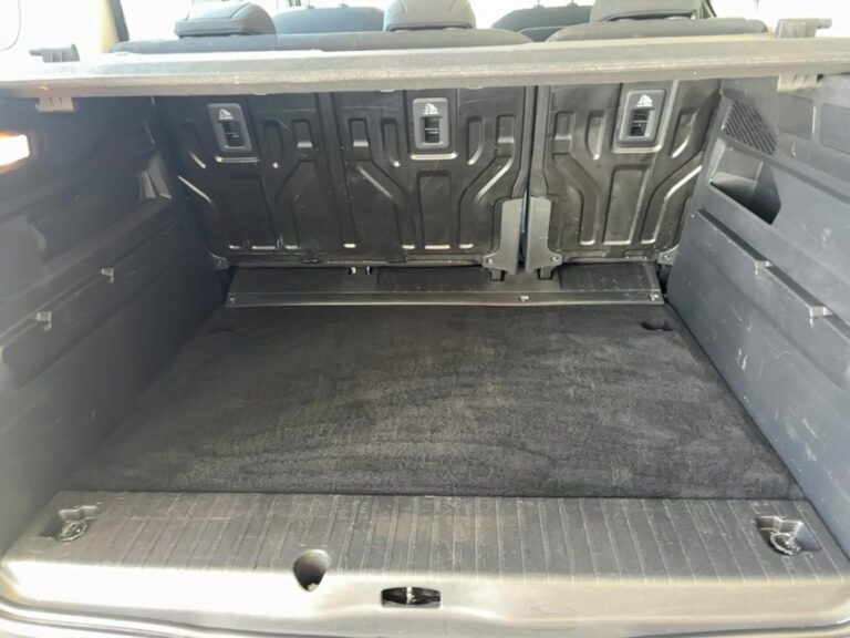 Peugeot Rifter STANDARD PURETECH 110 SS BVM6 ALLURE - Image 08 (July 20, 2026)