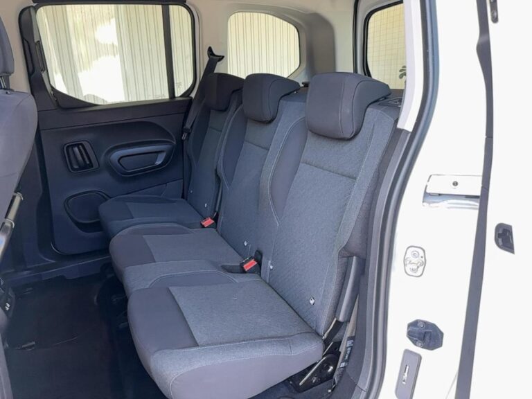 Peugeot Rifter STANDARD PURETECH 110 SS BVM6 ALLURE - Image 09 (July 20, 2026)