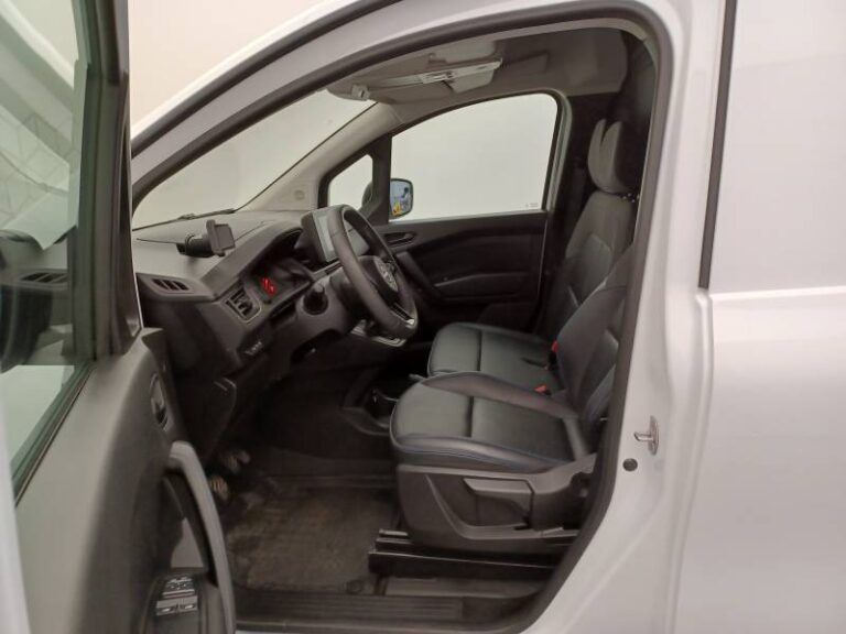 Nissan Townstar FOURGON L1 TCE 130 BVM N-CONNECTA - Image 14 (July 20, 2026)