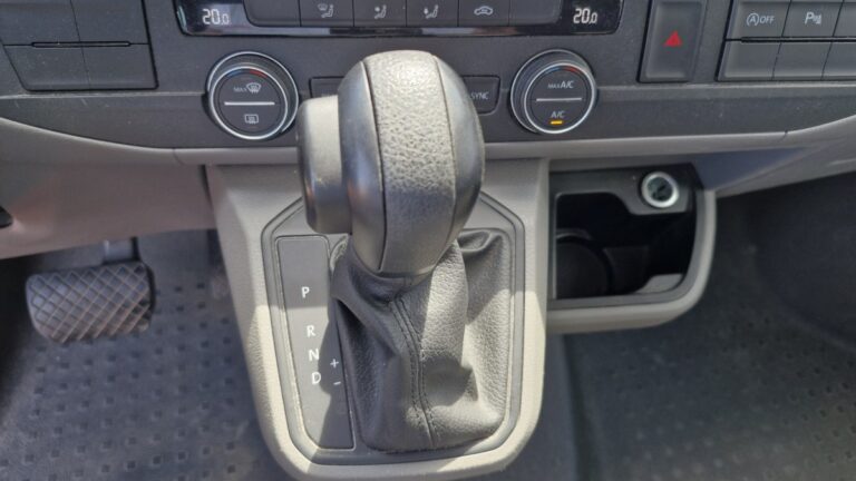 Volkswagen Caravelle 2.0 TDI 150 LONG DSG7 CONFORTLINE - Image 18 (July 20, 2026)