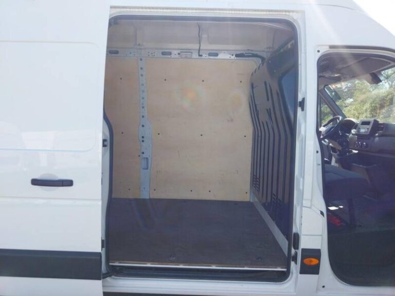 Renault Master FOURGON FGN TRAC F3500 BLUE DCI 135 CONFORT - Image 15 (July 20, 2026)