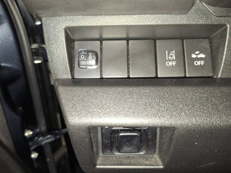 Suzuki Jimny (30) 1.5 VVT 2 PLACES PRIVILEGE - Image 18 (July 20, 2026)