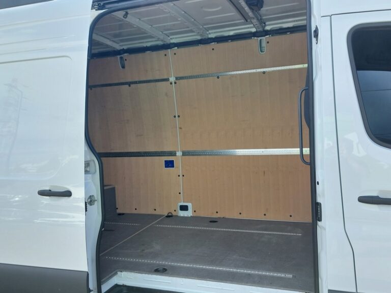 Mercedes Sprinter 317 CDI Fourgon 14m3 170ch BVA 38900€HT Garan - Image 10 (July 21, 2026)