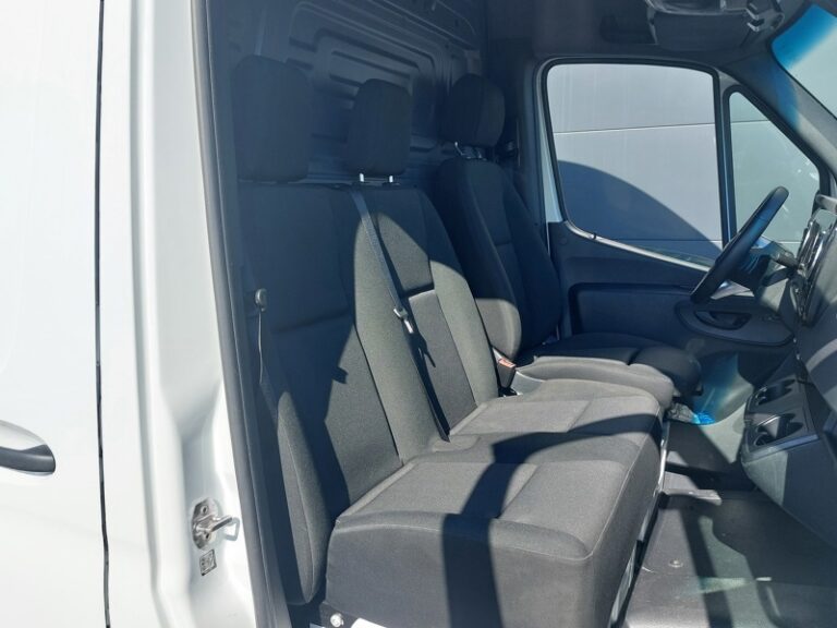 Mercedes Sprinter 317 CDI Fourgon 14m3 170ch BVA 38900€HT Garan - Image 04 (July 21, 2026)