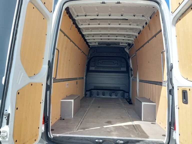 Mercedes Sprinter 317 CDI Fourgon 14m3 170ch BVA 38900€HT Garan - Image 06 (July 21, 2026)