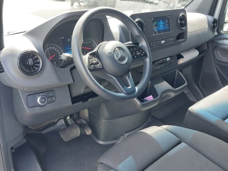 Mercedes Sprinter 317 CDI Fourgon 12m3 170CH BVA 34900€HT Garan - Image 03 (July 21, 2026)