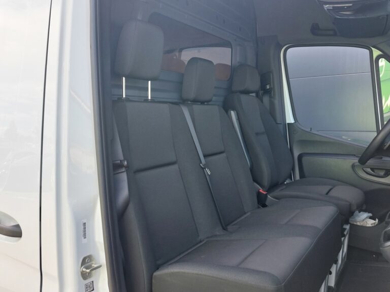 Mercedes Sprinter 317 CDI Fourgon 12m3 170CH BVA 34900€HT Garan - Image 04 (July 21, 2026)
