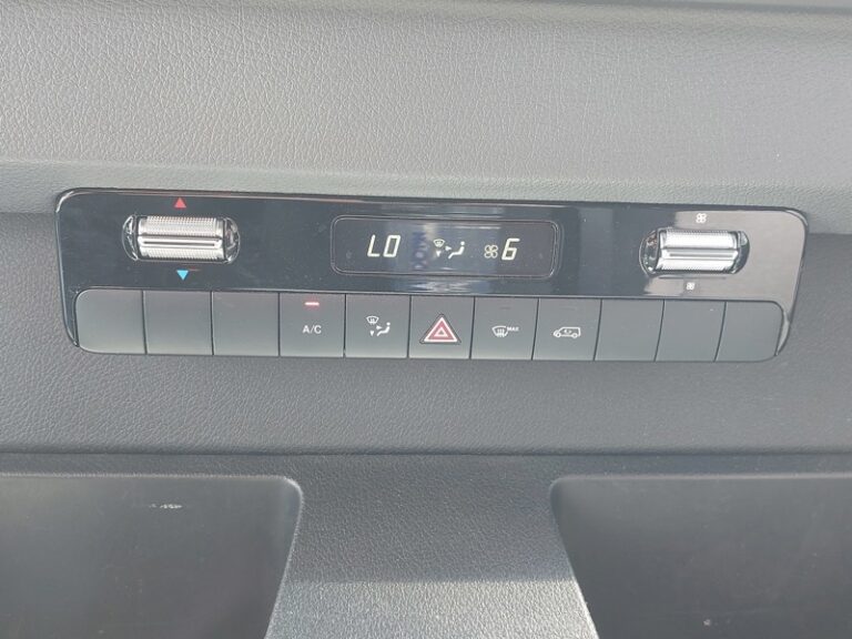 Mercedes Sprinter 317 CDI Fourgon 12m3 170CH BVA 34900€HT Garan - Image 09 (July 21, 2026)