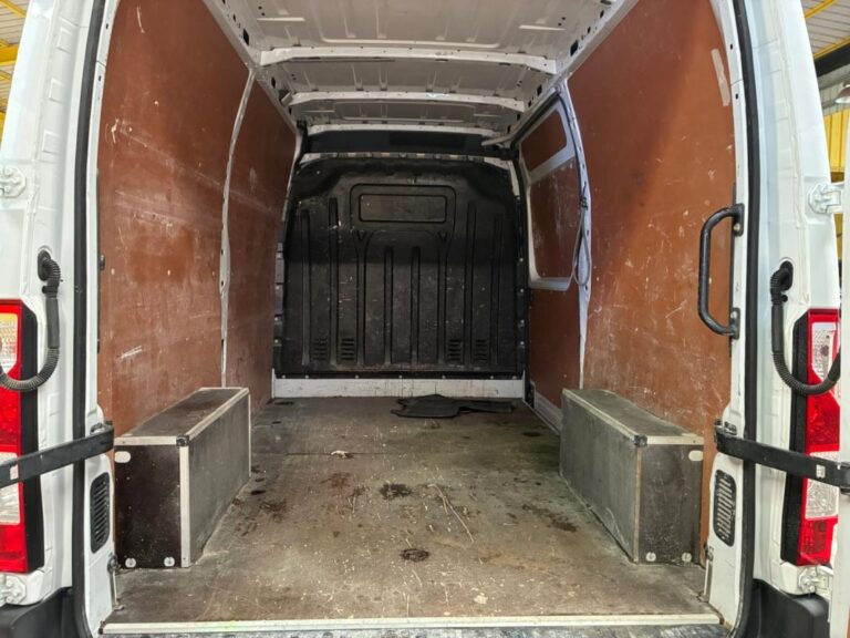 Renault Master FOURGON FGN TRAC F3300 DCI 135 GRAND CONFORT - Image 14 (July 21, 2026)