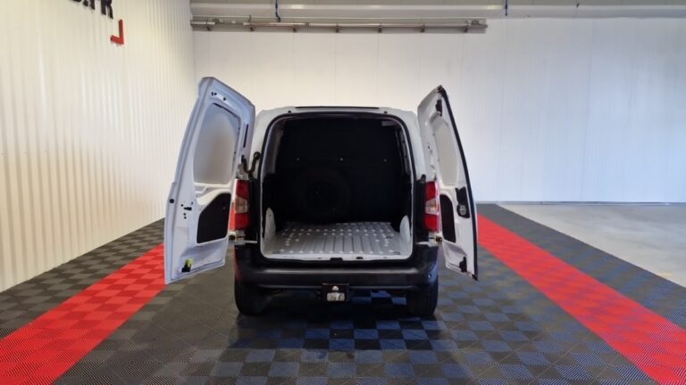 Citroën Berlingo DANGEL 4X4 M 1000 BLUEHDI 130 SS BVM6 CLUB - Image 06 (July 21, 2026)