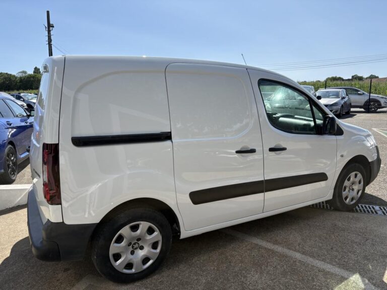 Peugeot Partner 1.6 HDI PREMIUM PACK – APPLE CAR PLAY - Image 03 (July 21, 2026)