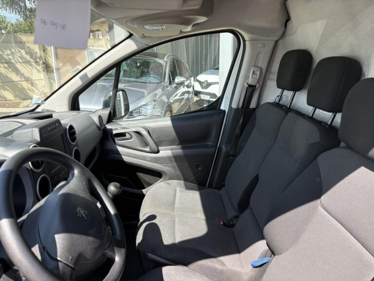 Peugeot Partner 1.6 HDI PREMIUM PACK – APPLE CAR PLAY - Image 07 (July 21, 2026)