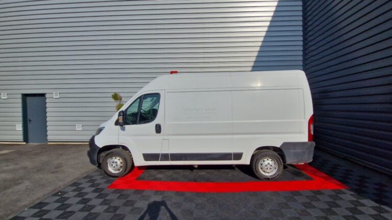 Citroën Jumper FOURGON TOLE 33 BLUEHDI 120 SS BVM6 DRIVER - Image 01 (July 21, 2026)