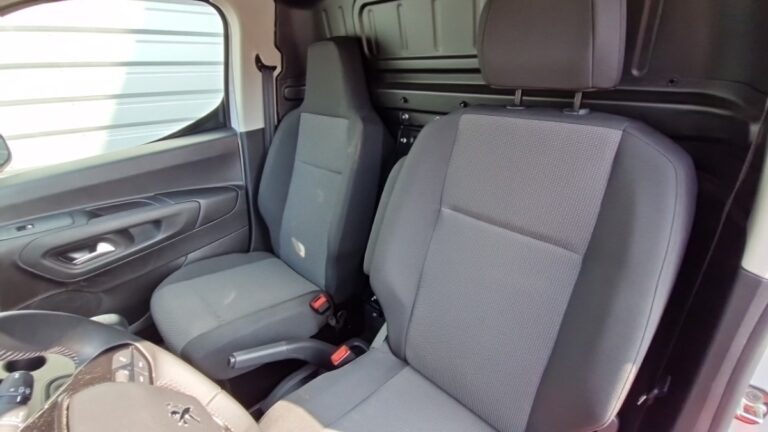 Peugeot Partner FOURGON M 650 KG PURETECH 110 SS BVM6 - Image 10 (July 21, 2026)