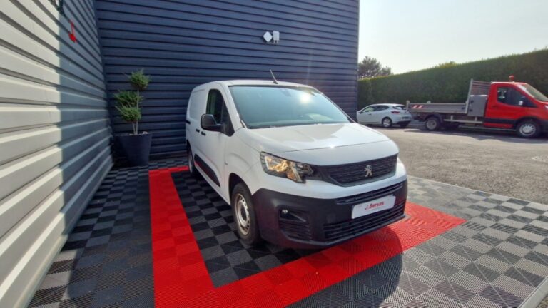 Peugeot Partner FOURGON M 650 KG PURETECH 110 SS BVM6 - Image 03 (July 21, 2026)