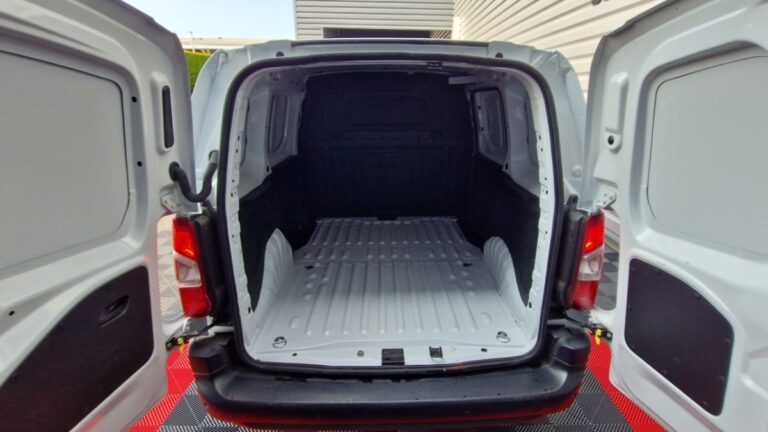Peugeot Partner FOURGON M 650 KG PURETECH 110 SS BVM6 - Image 08 (July 21, 2026)