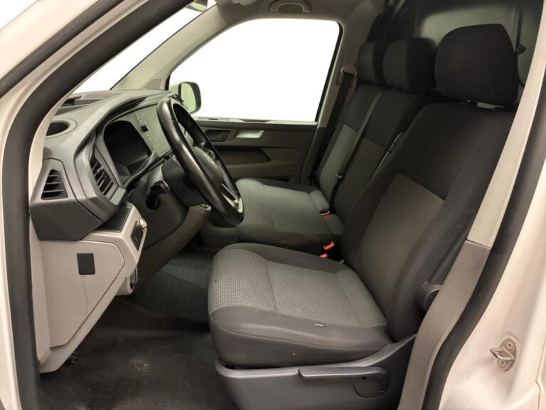 Volkswagen Transporter 6.1 VAN 2.0 TDI 110 BVM5 BUSINESS PLUS - Image 09 (July 22, 2026)