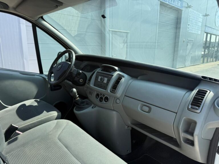 Opel Vivaro 2.0 DCI 120 CH GARANTIE 6 MOIS / REPRISE POSSIBLE - Image 10 (July 22, 2026)