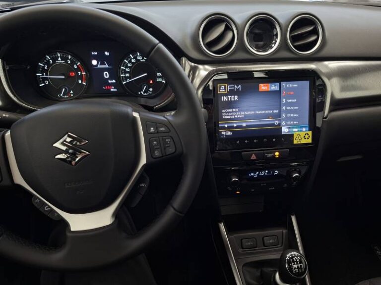Suzuki Vitara 1.4 Boosterjet Hybrid Style - Image 11 (July 22, 2026)