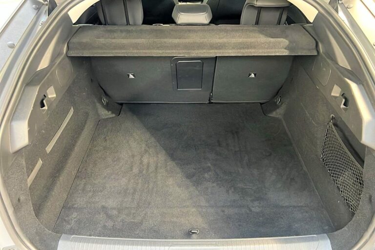 Peugeot 408 Hybrid 136 e-DCS6 Allure - Image 11 (July 22, 2026)