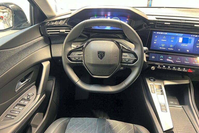 Peugeot 408 Hybrid 136 e-DCS6 Allure - Image 13 (July 22, 2026)