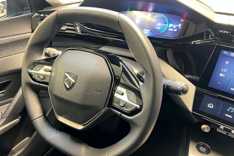 Peugeot 408 Hybrid 136 e-DCS6 Allure - Image 15 (July 22, 2026)