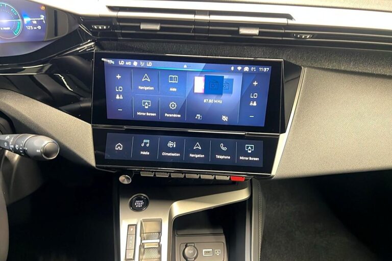 Peugeot 408 Hybrid 136 e-DCS6 Allure - Image 17 (July 22, 2026)