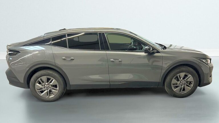Peugeot 408 Hybrid 136 e-DCS6 Allure - Image 08 (July 22, 2026)