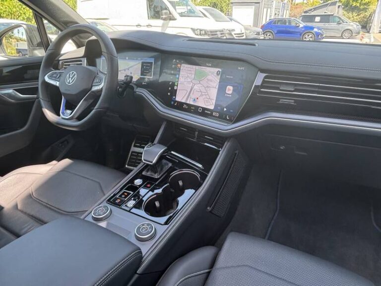 Volkswagen Touareg 3.0 V6 eHybrid 462 ch Tiptronic 8 4Motion R - Image 06 (July 22, 2026)