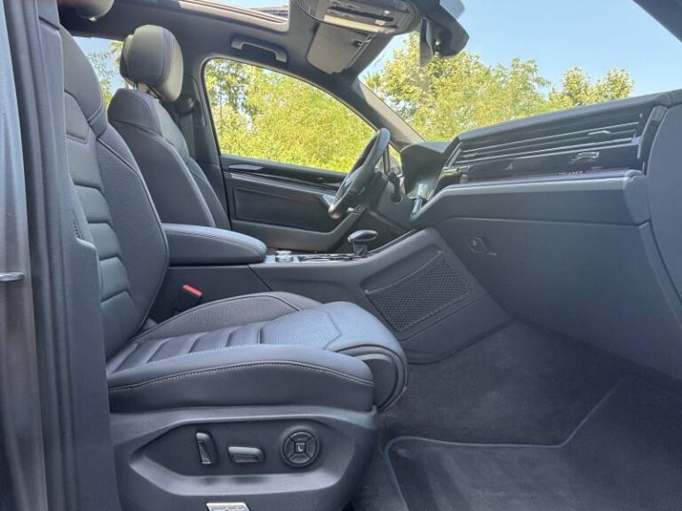Volkswagen Touareg 3.0 V6 eHybrid 462 ch Tiptronic 8 4Motion R - Image 08 (July 22, 2026)